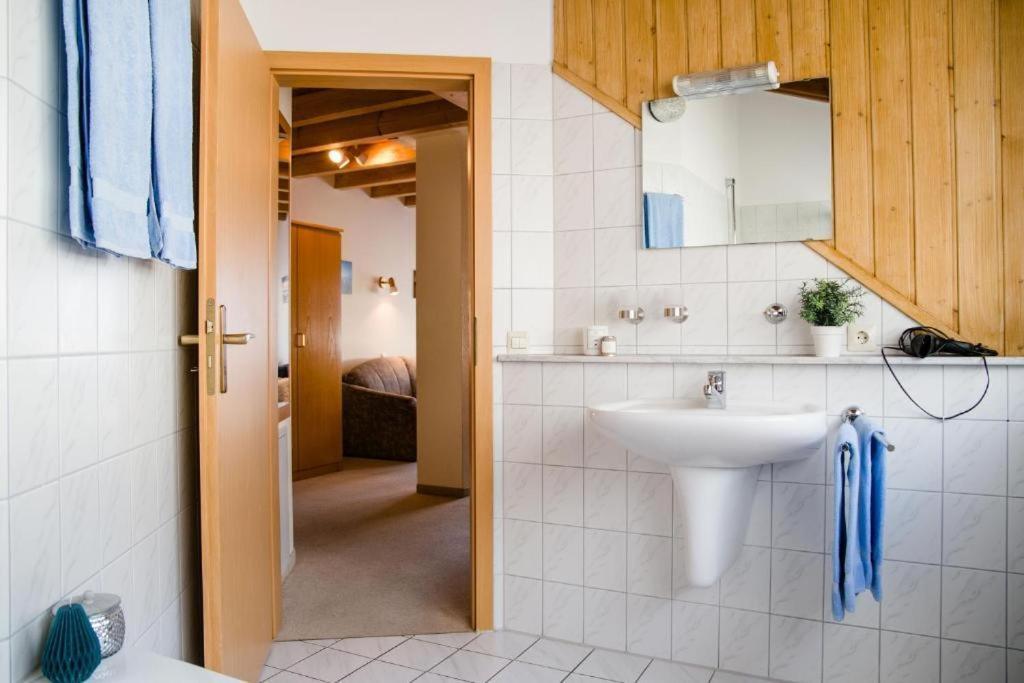 Gaestehaus St. Martin Sipplingen Zewnętrze zdjęcie